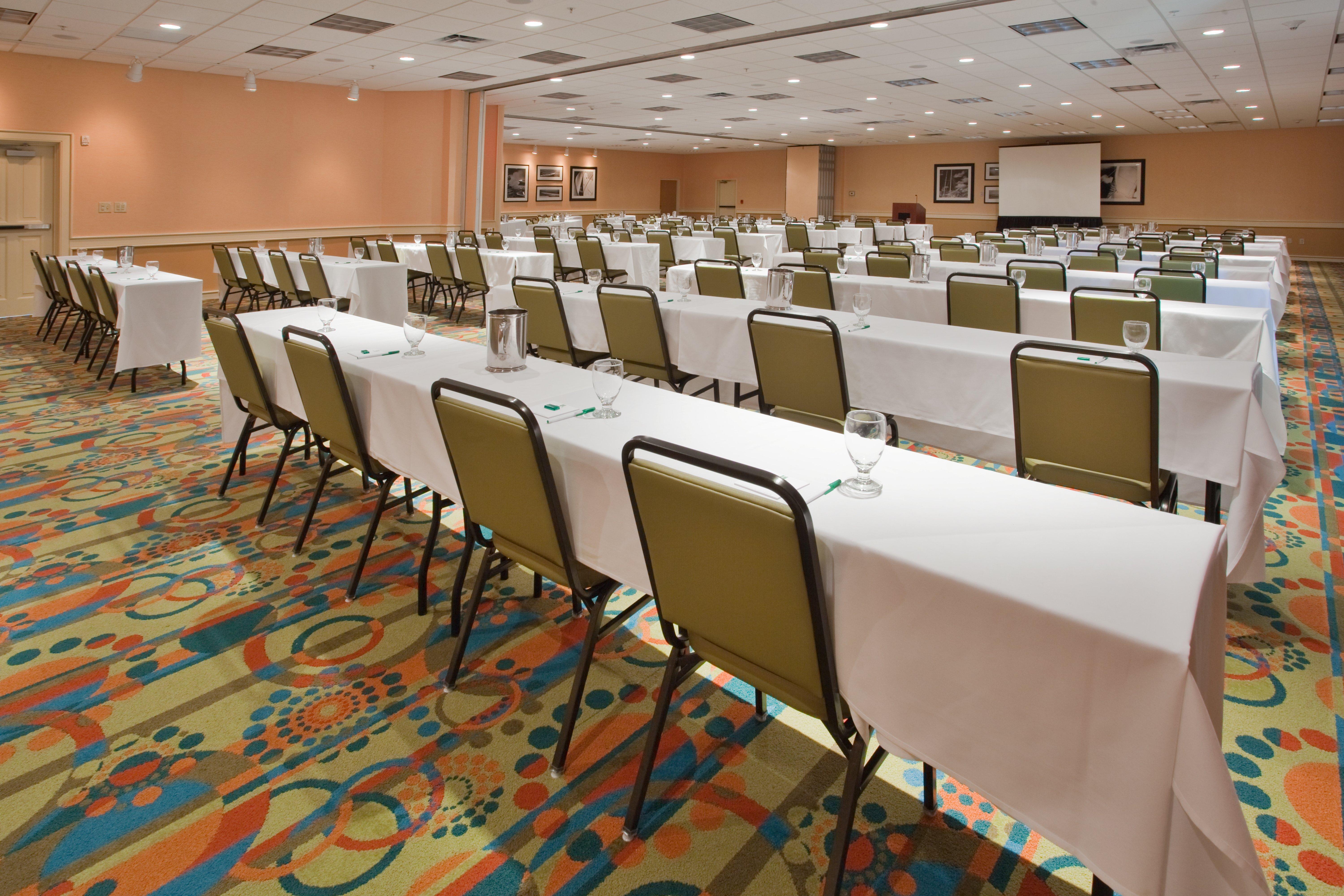 Holiday Inn & Suites Virginia Beach - North Beach By Ihg Exterior foto